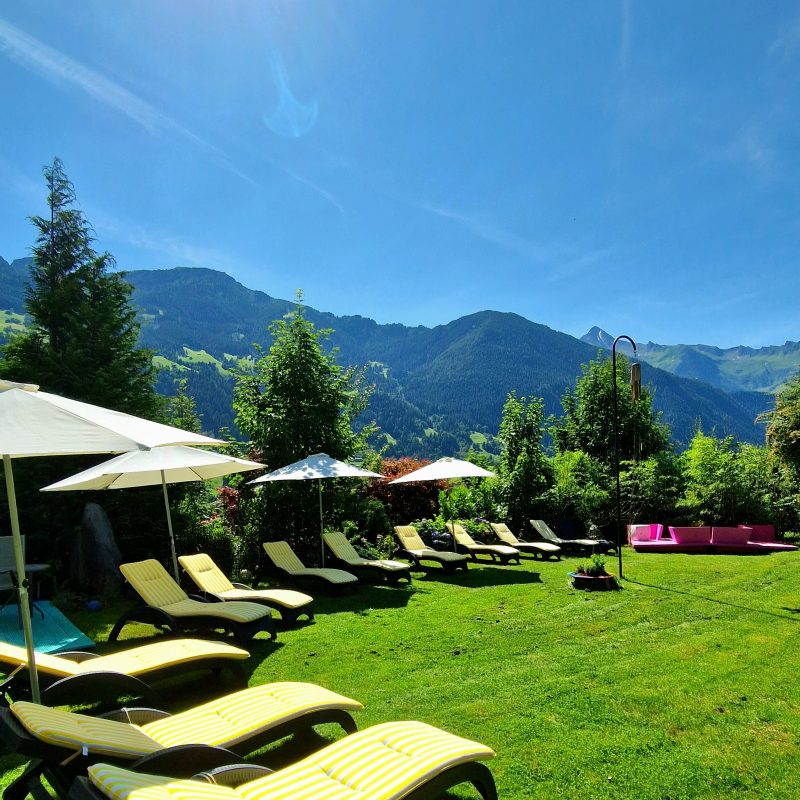 Garten im Hotel Stefanie Hippach Mayrhofen